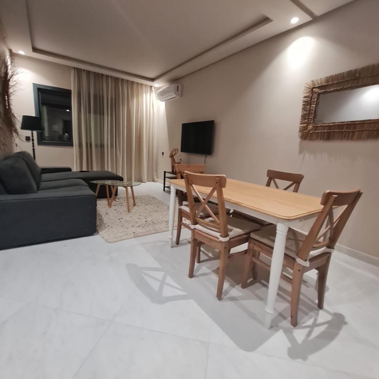 Luxury * Tanger